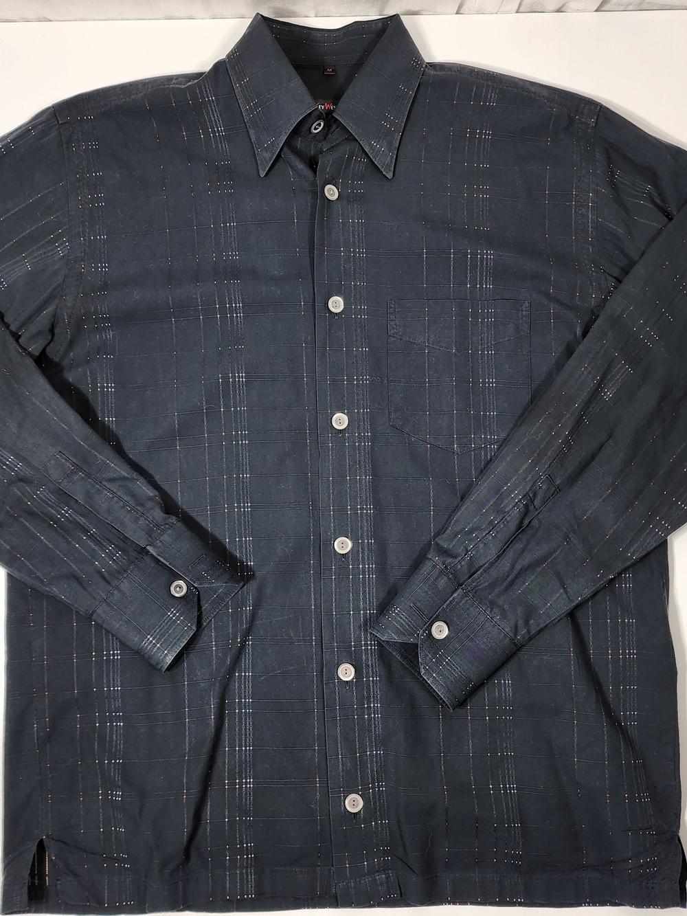 Men's Black Plaid Long-Sleeve Button-Down Shirt